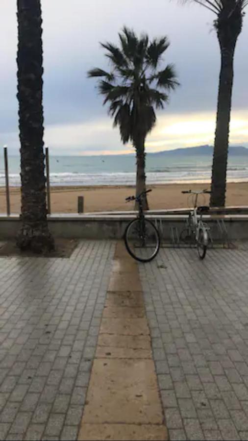 Apartamento centrico y con piscina a 5 min. playa Salou Exterior foto